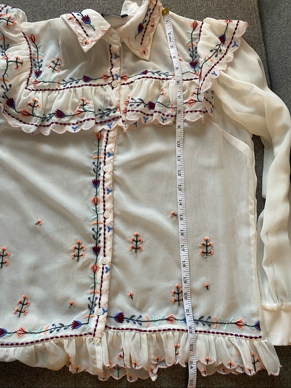 Splash White Embroidered Ruffle Yoke Blouse with Multi-Color Accents Size 10 - Picture 9 of 11